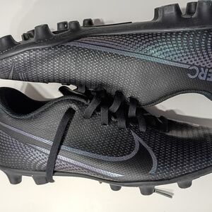 Nike Youth Black and Iridescent Soccer Cleats